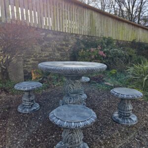 Round 38" Table & 4 Stools