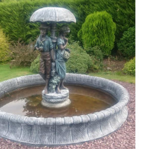 Romeo And Juliet Fountain With Surrounds