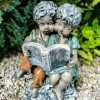 Schoolkids Reading