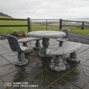 Round 48" Table With 2 Classic Seats And 2 Curved Bench